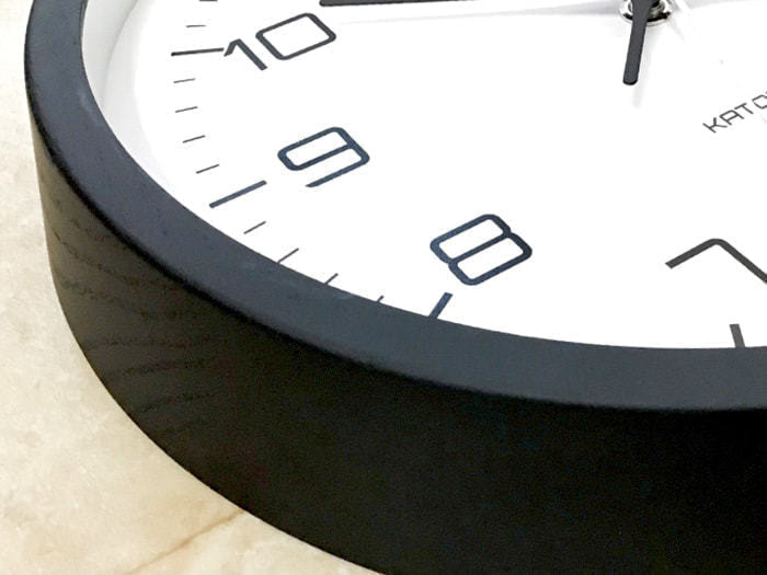 郡上踊りで有名な郡上八幡で観光体験のカトモクのお店を運営する加藤木工が作る日本製セイコー電波壁掛け時計