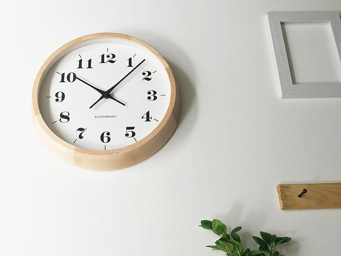 郡上踊りで有名な郡上八幡で観光体験のカトモクのお店を運営する加藤木工が作る日本製セイコー電波壁掛け時計