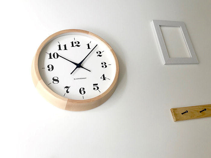 郡上踊りで有名な郡上八幡で観光体験のカトモクのお店を運営する加藤木工が作る日本製セイコー電波壁掛け時計