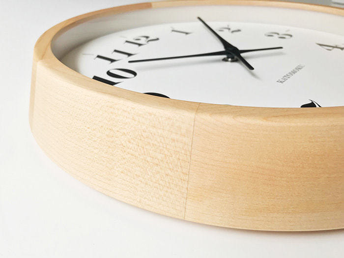 郡上踊りで有名な郡上八幡で観光体験のカトモクのお店を運営する加藤木工が作る日本製セイコー電波壁掛け時計