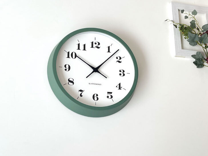 郡上踊りで有名な郡上八幡で観光体験のカトモクのお店を運営する加藤木工が作る日本製セイコー電波壁掛け時計