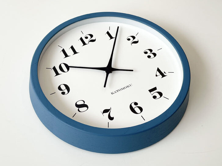 郡上踊りで有名な郡上八幡で観光体験のカトモクのお店を運営する加藤木工が作る日本製セイコー電波壁掛け時計