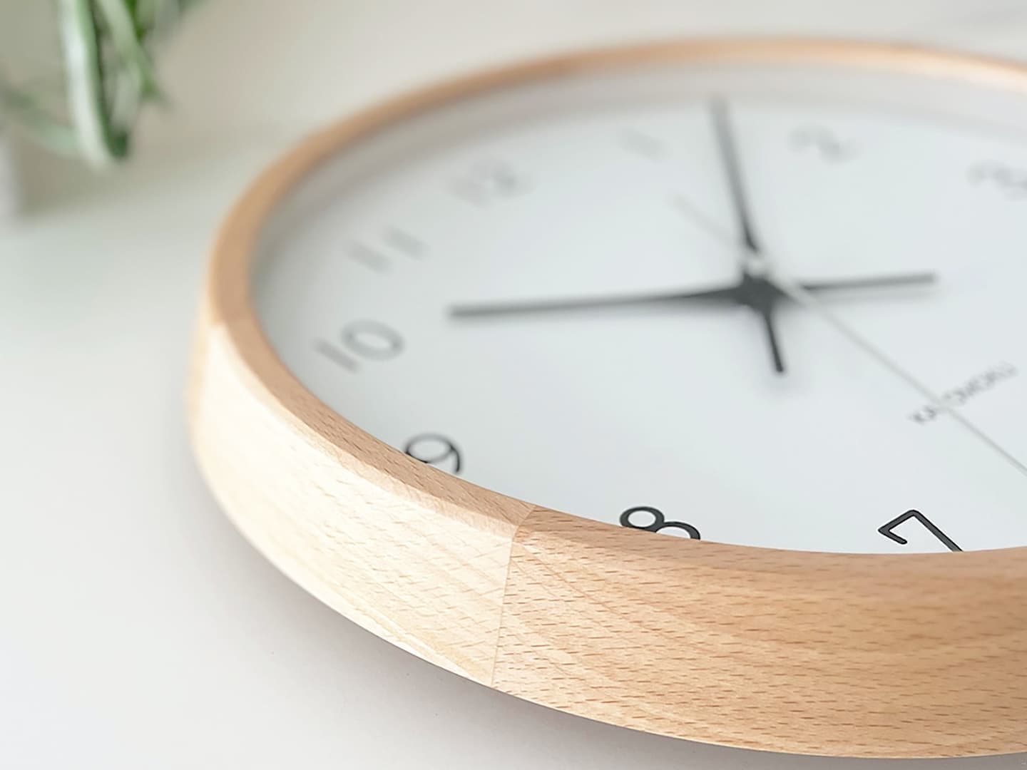 郡上踊りで有名な郡上八幡で観光体験のカトモクのお店を運営する加藤木工が作る日本製セイコー電波壁掛け時計