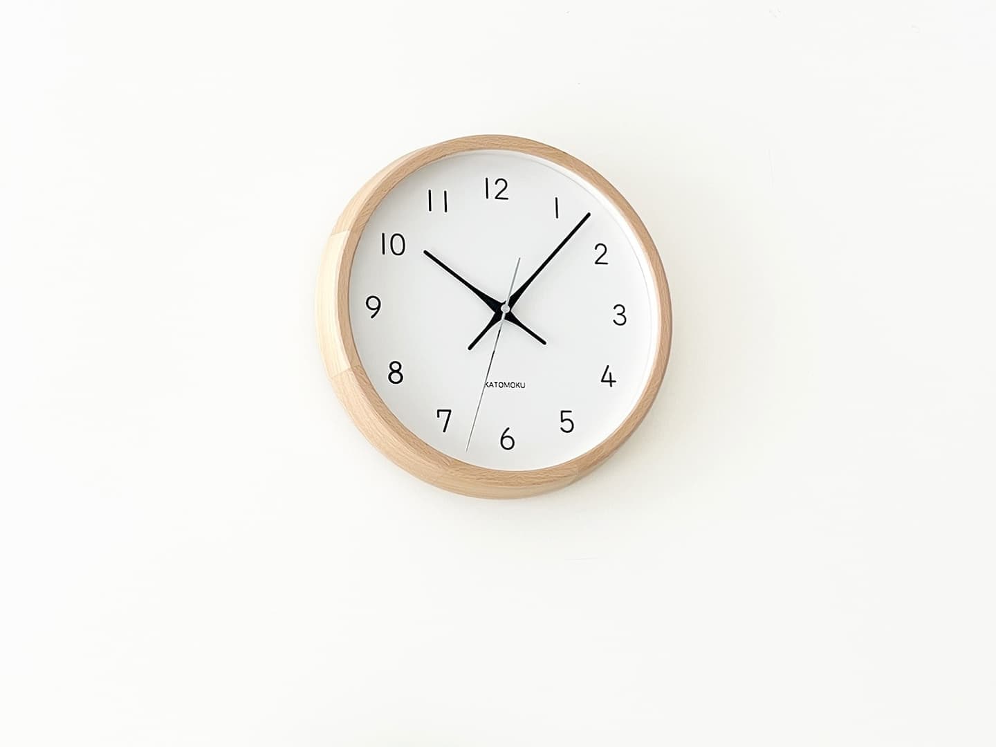 郡上踊りで有名な郡上八幡で観光体験のカトモクのお店を運営する加藤木工が作る日本製セイコー電波壁掛け時計