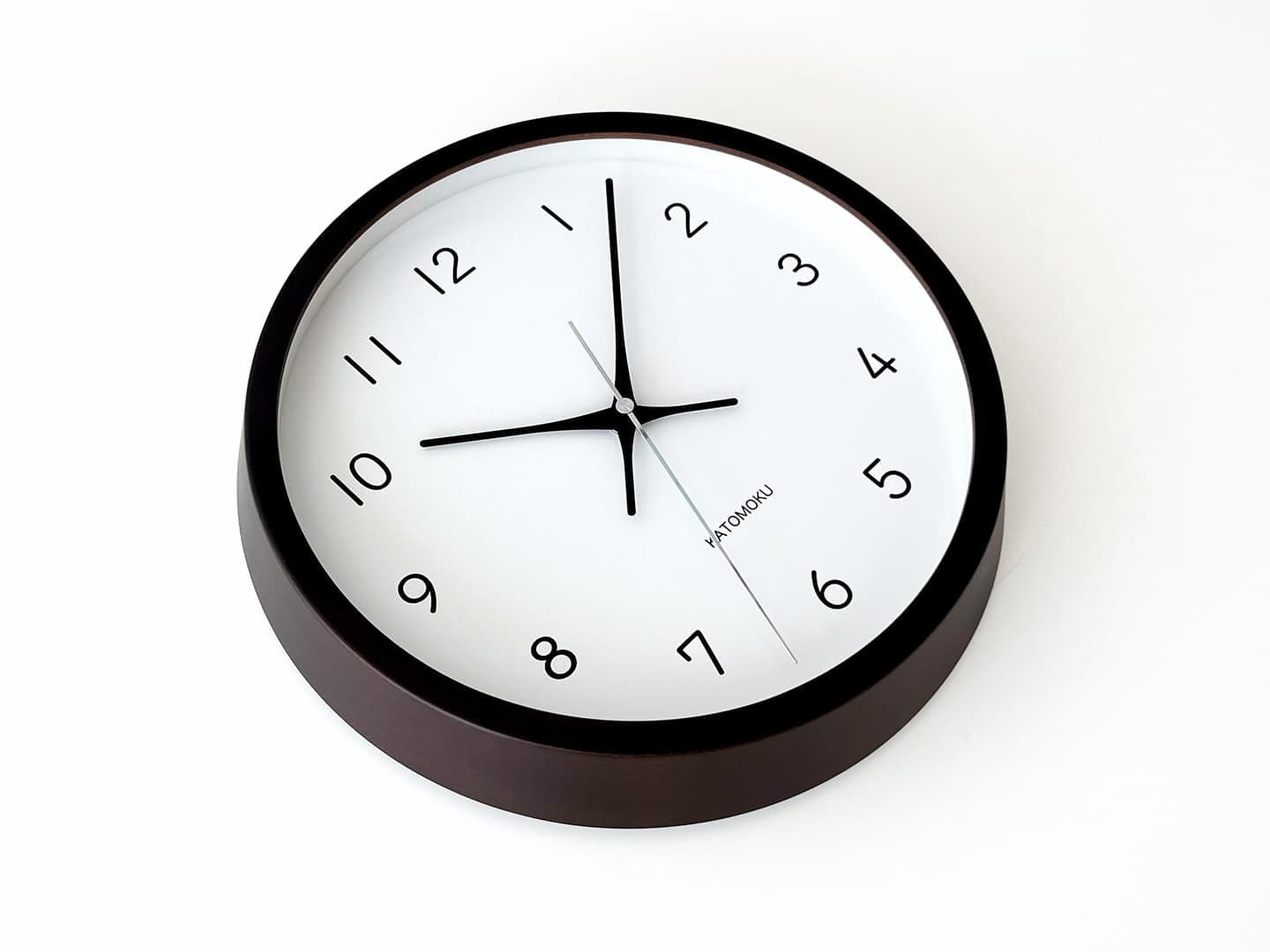 郡上踊りで有名な郡上八幡で観光体験のカトモクのお店を運営する加藤木工が作る日本製セイコー電波壁掛け時計