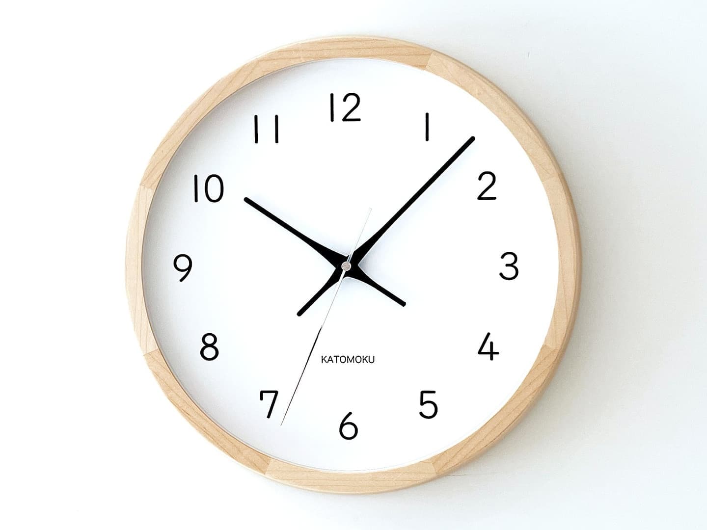 郡上踊りで有名な郡上八幡で観光体験のカトモクのお店を運営する加藤木工が作る日本製セイコー電波壁掛け時計