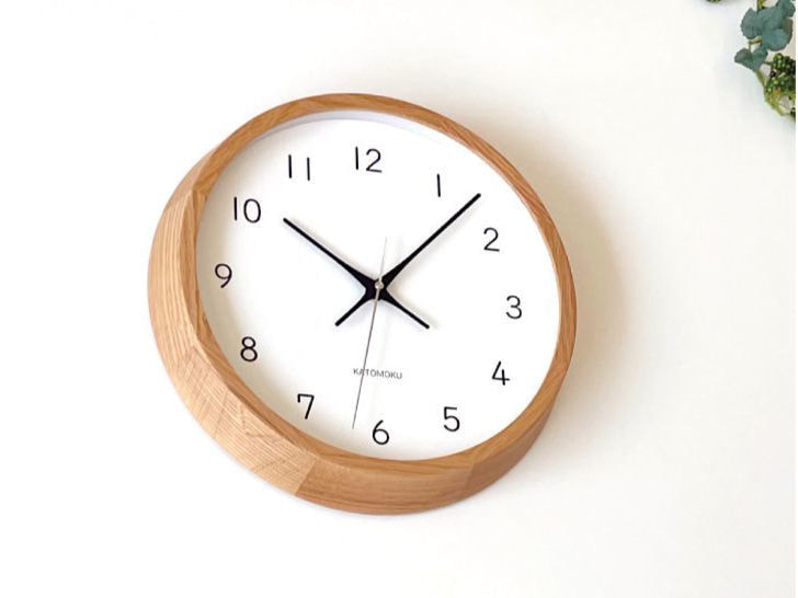 郡上踊りで有名な郡上八幡で観光体験のカトモクのお店を運営する加藤木工が作る日本製セイコー電波壁掛け時計