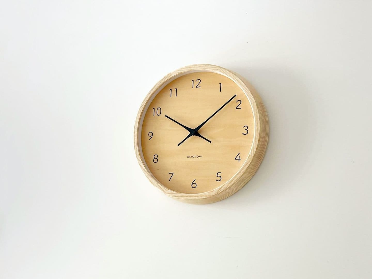 時計 掛け時計 壁掛け時計 木の時計 国産 日本 岐阜県 郡上八幡 インテリア 雑貨 丁寧な暮らし 北欧 シンプル オシャレ 静音 静か 木工屋  無垢 シナ文字盤