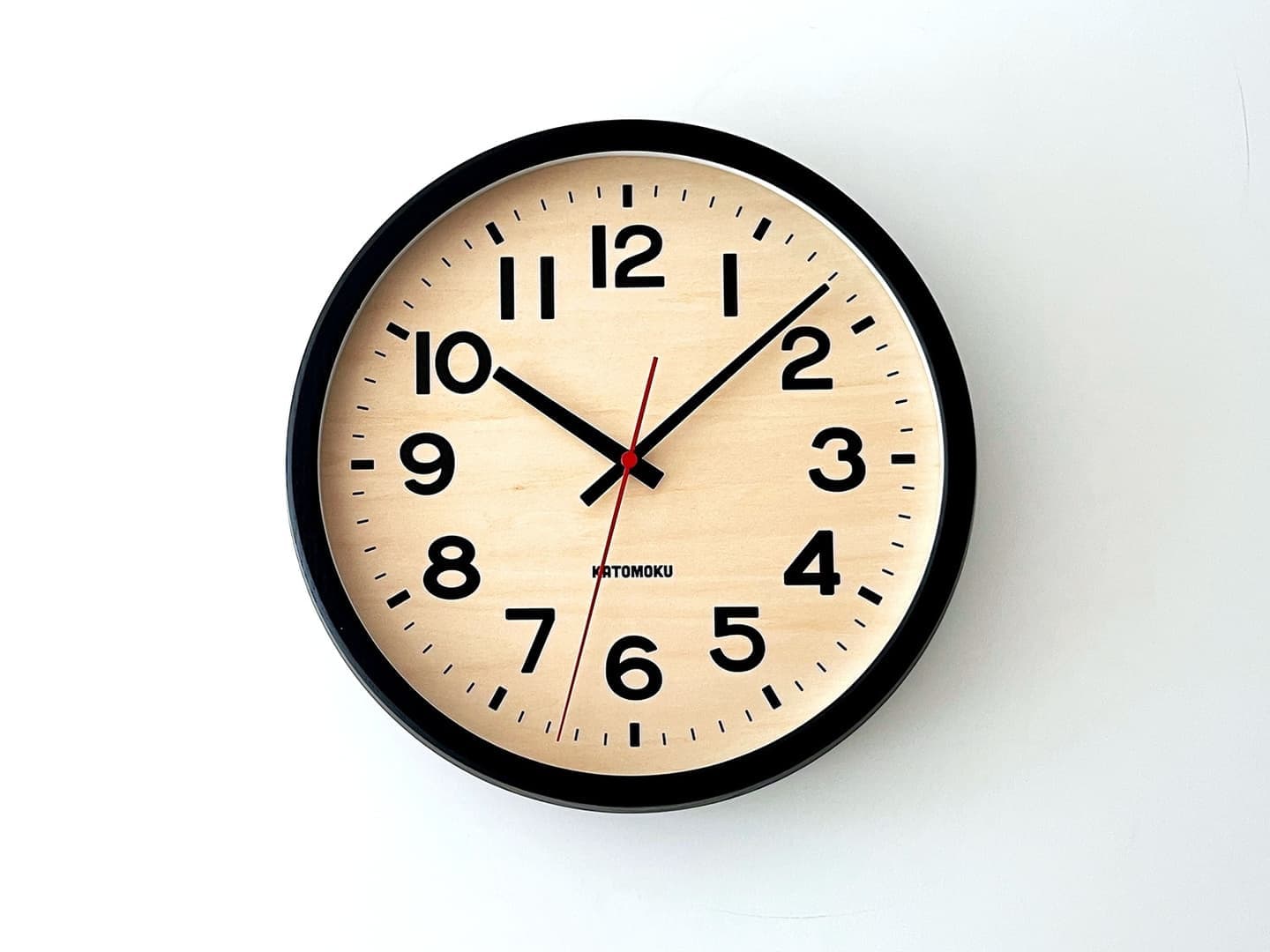 郡上踊りで有名な郡上八幡で観光体験のカトモクのお店を運営する加藤木工が作る日本製セイコー電波壁掛け時計