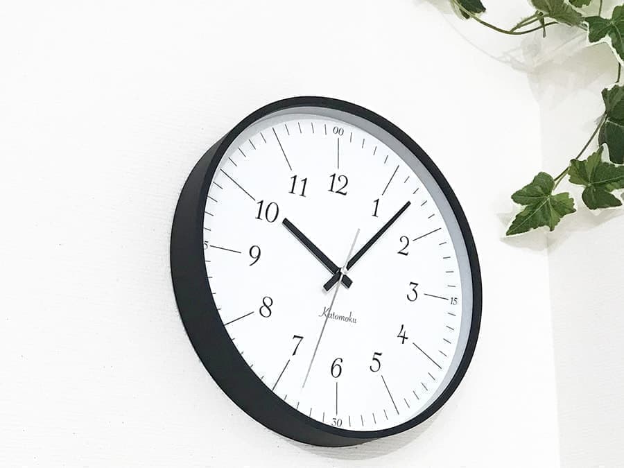 郡上踊りで有名な郡上八幡で観光体験のカトモクのお店を運営する加藤木工が作る日本製セイコー電波壁掛け時計