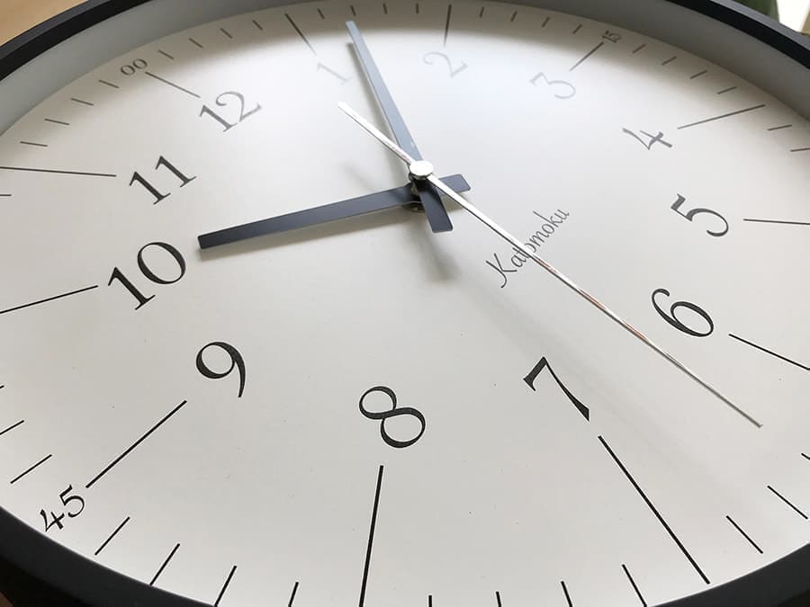 郡上踊りで有名な郡上八幡で観光体験のカトモクのお店を運営する加藤木工が作る日本製セイコー電波壁掛け時計