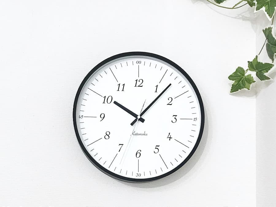 郡上踊りで有名な郡上八幡で観光体験のカトモクのお店を運営する加藤木工が作る日本製セイコー電波壁掛け時計