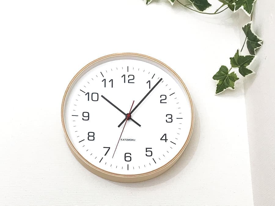 郡上踊りで有名な郡上八幡で観光体験のカトモクのお店を運営する加藤木工が作る日本製セイコー電波壁掛け時計