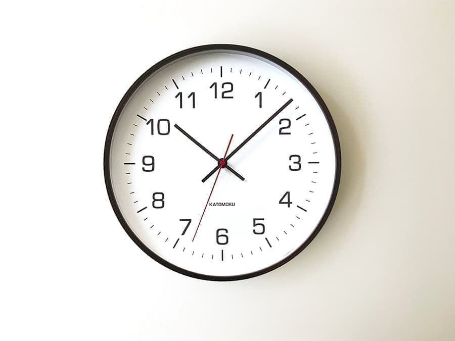 郡上踊りで有名な郡上八幡で観光体験のカトモクのお店を運営する加藤木工が作る日本製セイコー電波壁掛け時計