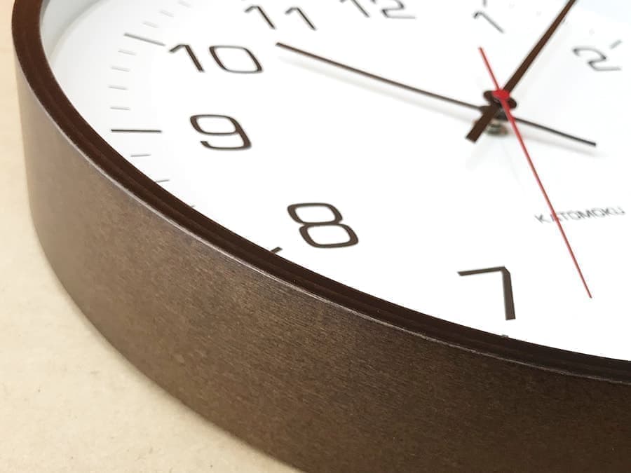 郡上踊りで有名な郡上八幡で観光体験のカトモクのお店を運営する加藤木工が作る日本製セイコー電波壁掛け時計