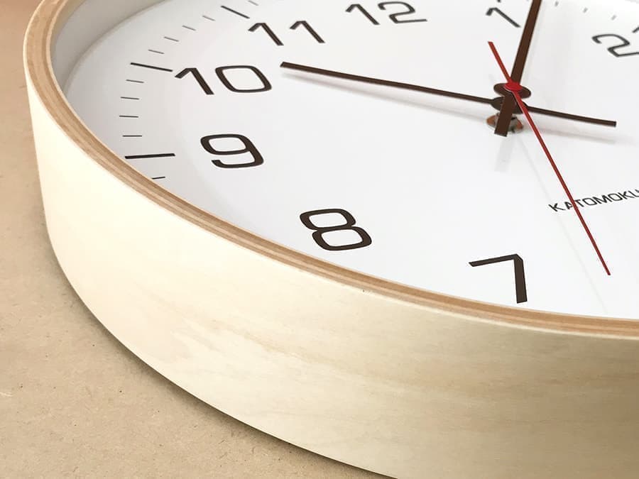 郡上踊りで有名な郡上八幡で観光体験のカトモクのお店を運営する加藤木工が作る日本製セイコー電波壁掛け時計