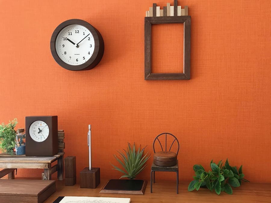 郡上踊りで有名な郡上八幡で観光体験のカトモクのお店を運営する加藤木工が作る日本製セイコー電波壁掛け時計