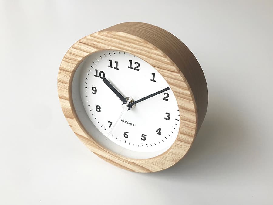 郡上踊りで有名な郡上八幡で観光体験のカトモクのお店を運営する加藤木工が作る日本製セイコー電波壁掛け時計