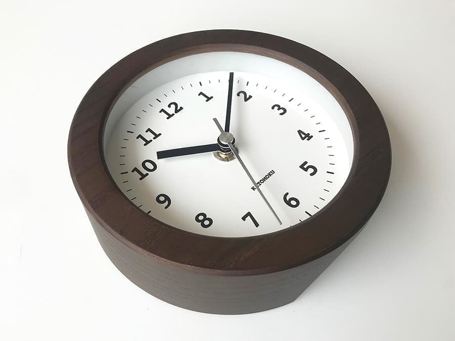 郡上踊りで有名な郡上八幡で観光体験のカトモクのお店を運営する加藤木工が作る日本製セイコー電波壁掛け時計