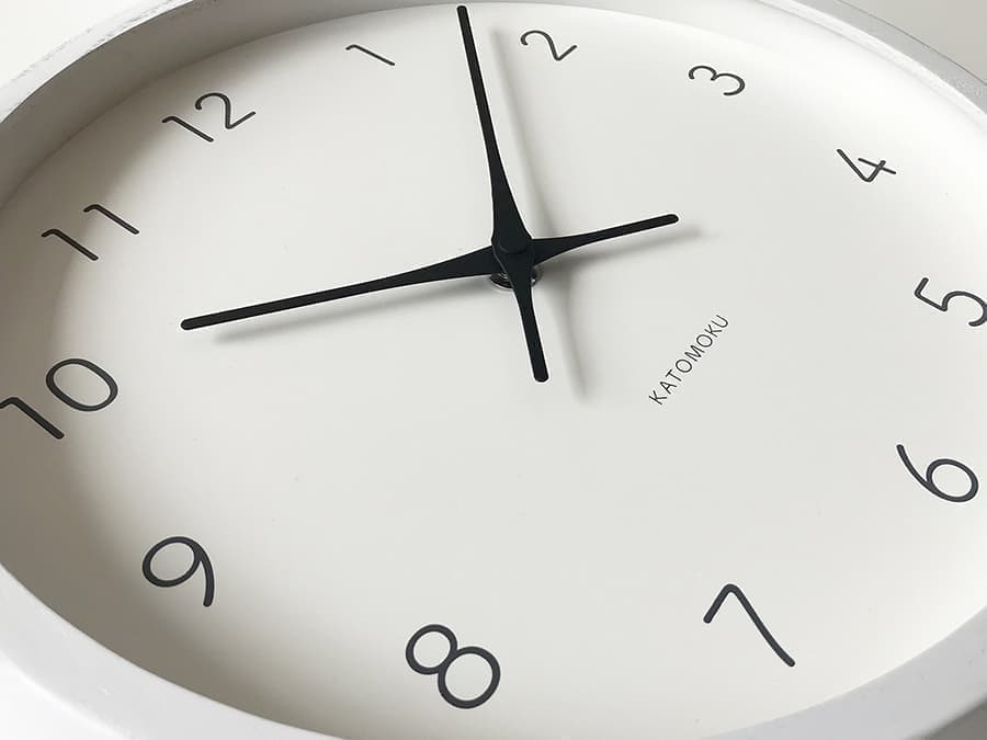 郡上踊りで有名な郡上八幡で観光体験のカトモクのお店を運営する加藤木工が作る日本製セイコー電波壁掛け時計