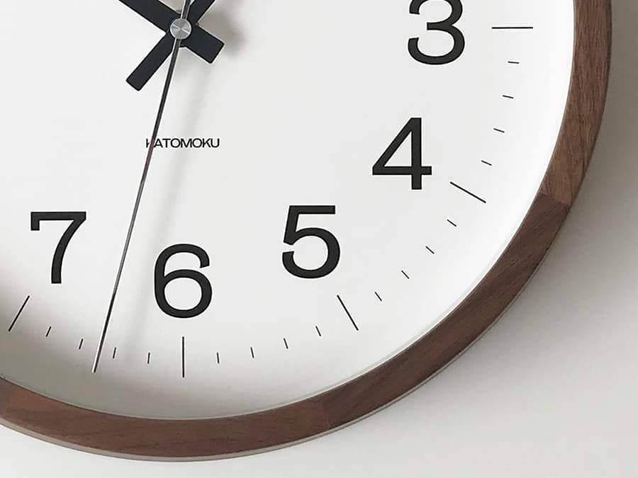 郡上踊りで有名な郡上八幡で観光体験のカトモクのお店を運営する加藤木工が作る日本製セイコー電波壁掛け時計