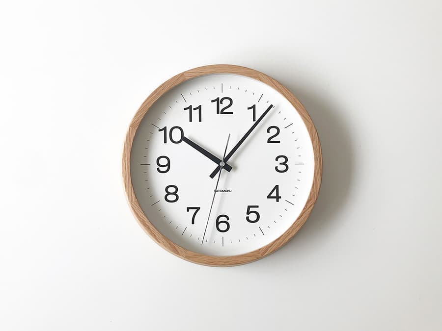 郡上踊りで有名な郡上八幡で観光体験のカトモクのお店を運営する加藤木工が作る日本製セイコー電波壁掛け時計