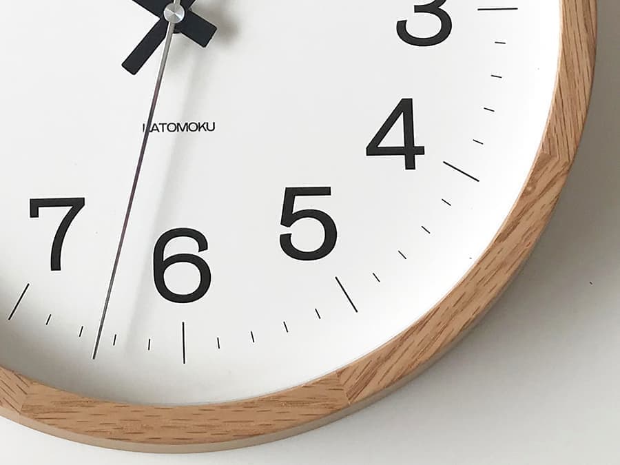 郡上踊りで有名な郡上八幡で観光体験のカトモクのお店を運営する加藤木工が作る日本製セイコー電波壁掛け時計