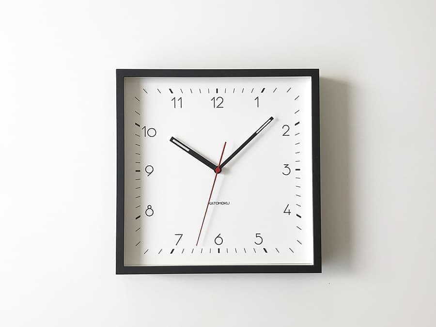 郡上踊りで有名な郡上八幡で観光体験のカトモクのお店を運営する加藤木工が作る日本製セイコー電波壁掛け時計