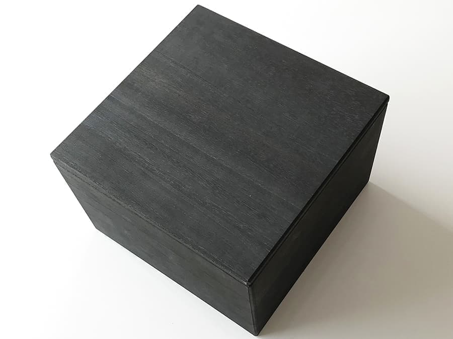 米びつ 米櫃 お米収納 お米ケース 収納 ケース 箱 キッチン キッチン用品 キッチン雑貨 キッチンインテリア 生活雑貨 木製雑貨 木工雑貨 木箱 桐箱 木製ケース 防虫 防臭 防カビ 調湿性 防腐性 お米の虫 対策 虫対策 衛生 天然素材 安心 安全 国産 国内製造 日本製 桐 きり 天然木 無垢材 ナチュラル ホワイト ブラック 5キロ 5㎏ 容量 台所 お勝手場 調理場 調理室 貯蔵庫 貯蔵ケース 貯蔵施設 貯蔵米 備蓄米 保管 保管ケース 家 別荘 カフェ レストラン 居酒屋 旅館 ホテル 民宿 おにぎり 新築 開業 新規 リニューアル 模様替え 引っ越し 誕生日 記念日 お祝い 贈り物 プレゼント 贈答品 記念品 ラッピング 岐阜県 郡上市 郡上八幡 郡上踊り 丁寧な暮らし