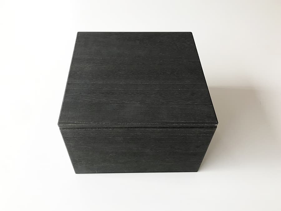 米びつ 米櫃 お米収納 お米ケース 収納 ケース 箱 キッチン キッチン用品 キッチン雑貨 キッチンインテリア 生活雑貨 木製雑貨 木工雑貨 木箱 桐箱 木製ケース 防虫 防臭 防カビ 調湿性 防腐性 お米の虫 対策 虫対策 衛生 天然素材 安心 安全 国産 国内製造 日本製 桐 きり 天然木 無垢材 ナチュラル ホワイト ブラック 5キロ 5㎏ 容量 台所 お勝手場 調理場 調理室 貯蔵庫 貯蔵ケース 貯蔵施設 貯蔵米 備蓄米 保管 保管ケース 家 別荘 カフェ レストラン 居酒屋 旅館 ホテル 民宿 おにぎり 新築 開業 新規 リニューアル 模様替え 引っ越し 誕生日 記念日 お祝い 贈り物 プレゼント 贈答品 記念品 ラッピング 岐阜県 郡上市 郡上八幡 郡上踊り 丁寧な暮らし