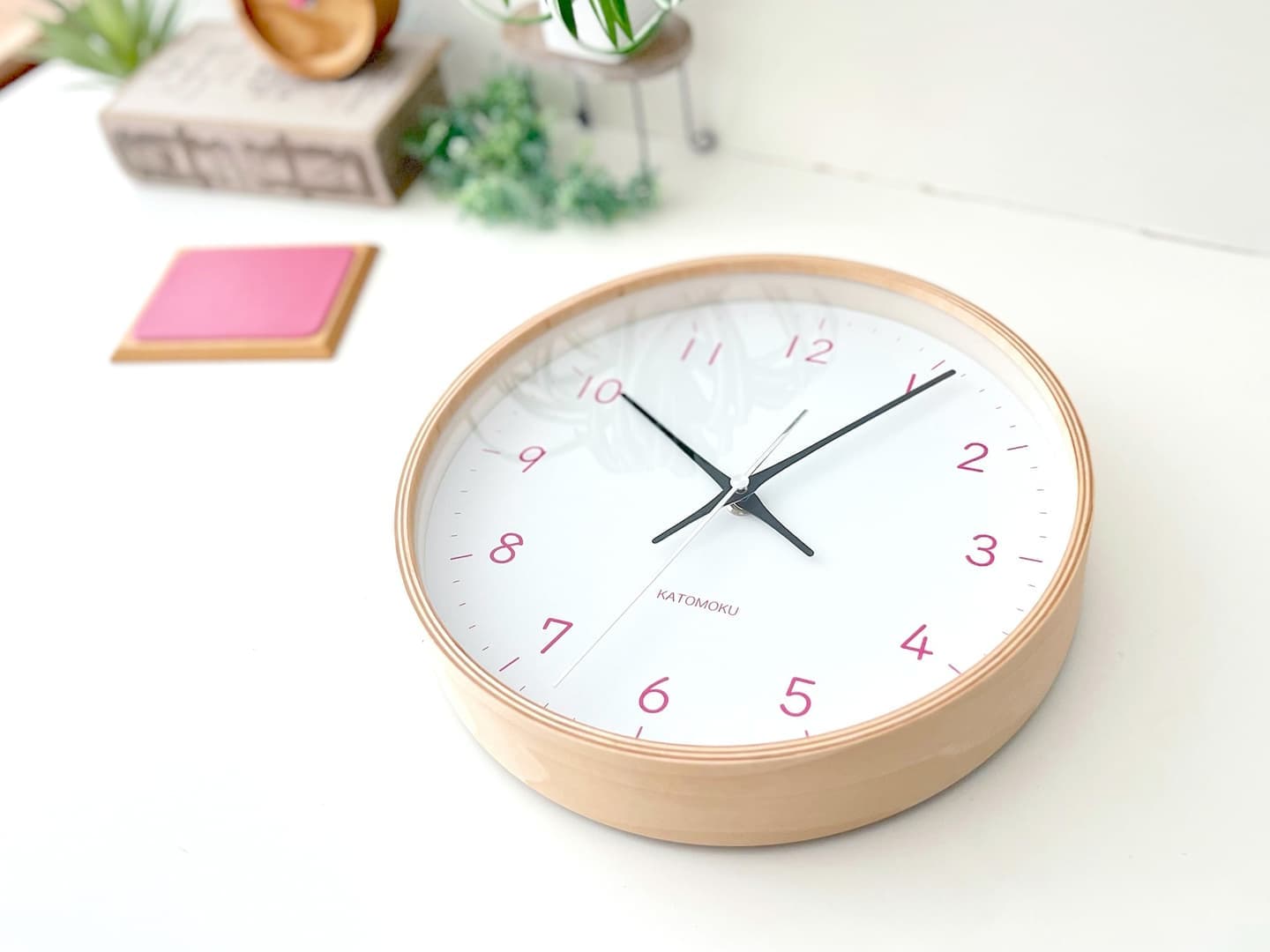 郡上踊りで有名な郡上八幡で観光体験のカトモクのお店を運営する加藤木工が作る日本製セイコー電波壁掛け時計