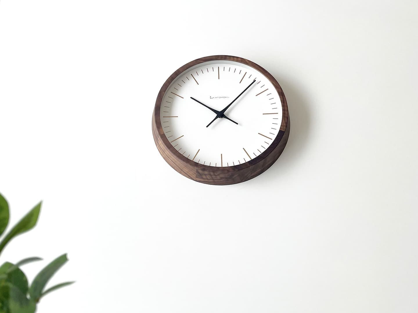 郡上踊りで有名な郡上八幡で観光体験のカトモクのお店を運営する加藤木工が作る日本製セイコー電波壁掛け時計