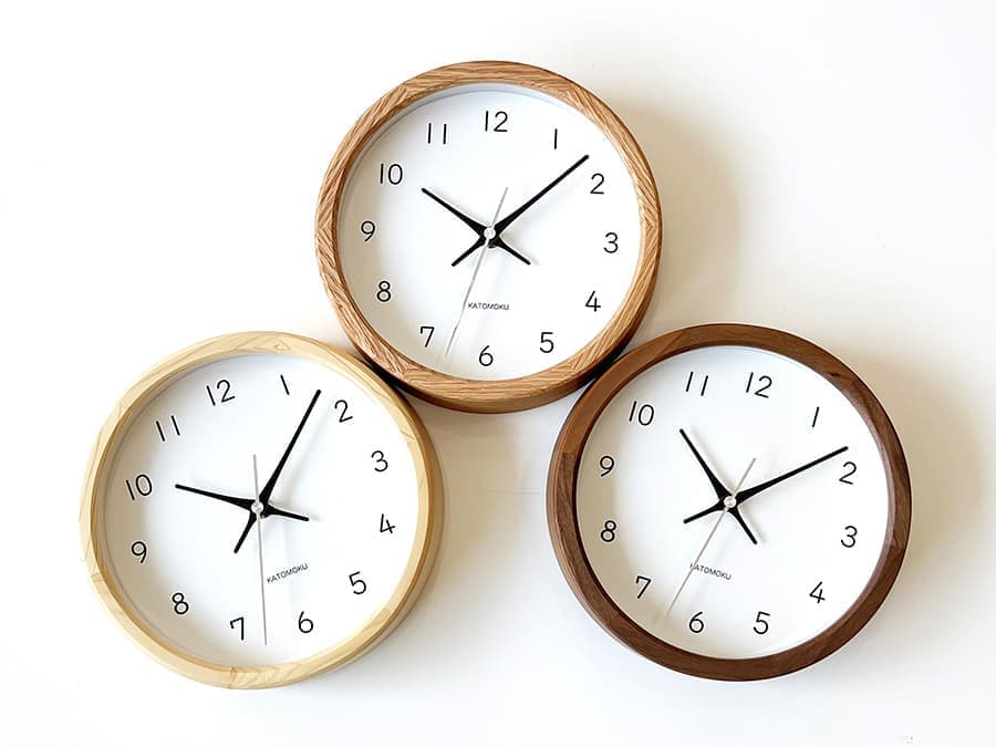 郡上踊りで有名な郡上八幡で観光体験のカトモクのお店を運営する加藤木工が作る日本製セイコー電波壁掛け時計