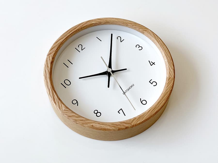 郡上踊りで有名な郡上八幡で観光体験のカトモクのお店を運営する加藤木工が作る日本製セイコー電波壁掛け時計