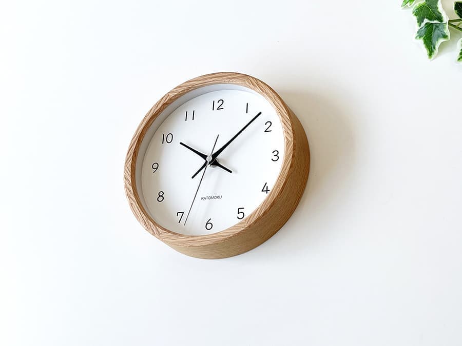 郡上踊りで有名な郡上八幡で観光体験のカトモクのお店を運営する加藤木工が作る日本製セイコー電波壁掛け時計