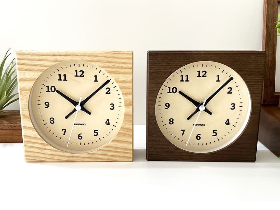 郡上踊りで有名な郡上八幡で観光体験のカトモクのお店を運営する加藤木工が作る日本製セイコー電波壁掛け時計