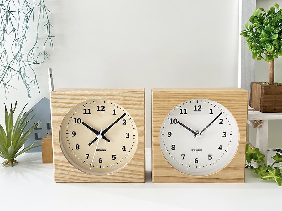 郡上踊りで有名な郡上八幡で観光体験のカトモクのお店を運営する加藤木工が作る日本製セイコー電波壁掛け時計