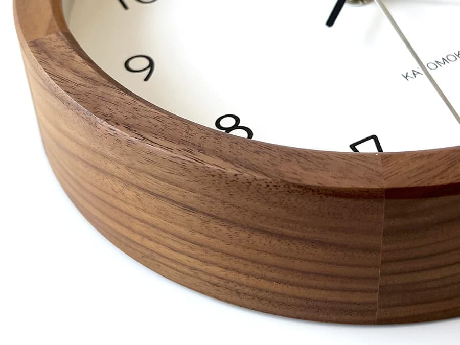 郡上踊りで有名な郡上八幡で観光体験のカトモクのお店を運営する加藤木工が作る日本製セイコー電波壁掛け時計