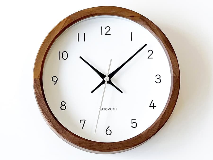 郡上踊りで有名な郡上八幡で観光体験のカトモクのお店を運営する加藤木工が作る日本製セイコー電波壁掛け時計
