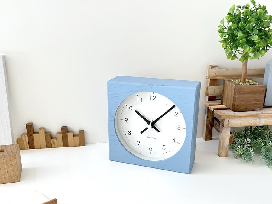 加藤木工が作る日本製おしゃれインテリア電波置き時計