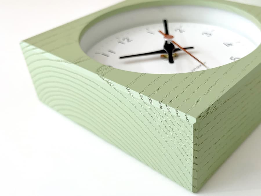 加藤木工が作る日本製おしゃれインテリア電波置き時計