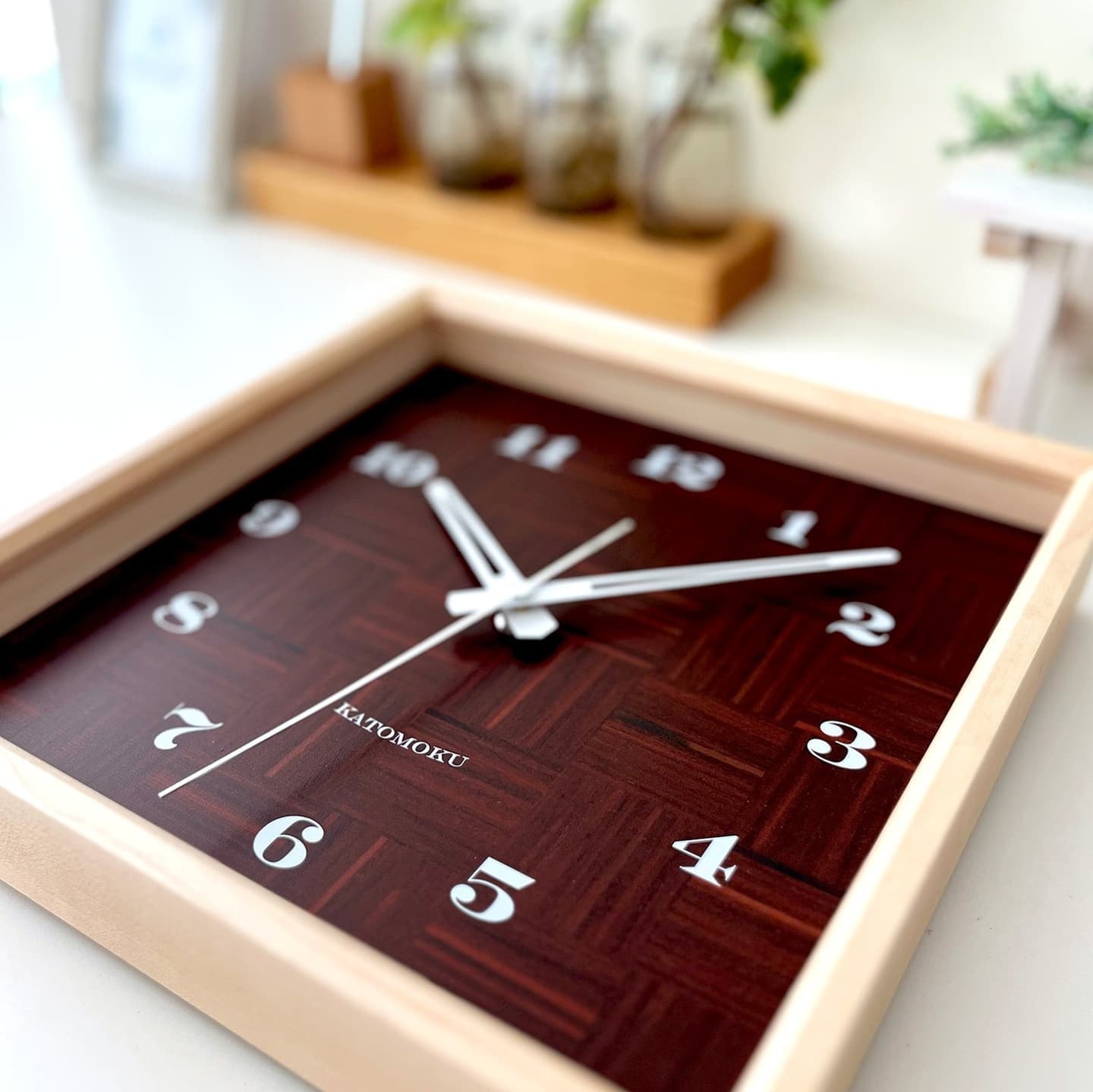加藤木工が作る日本製おしゃれインテリア電波置き時計