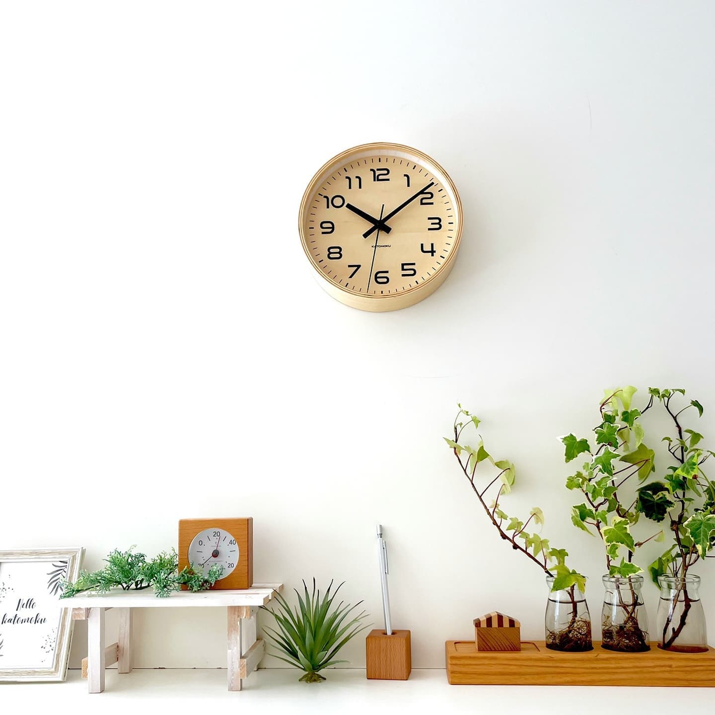 はっきりと見やすい日本製掛け時計