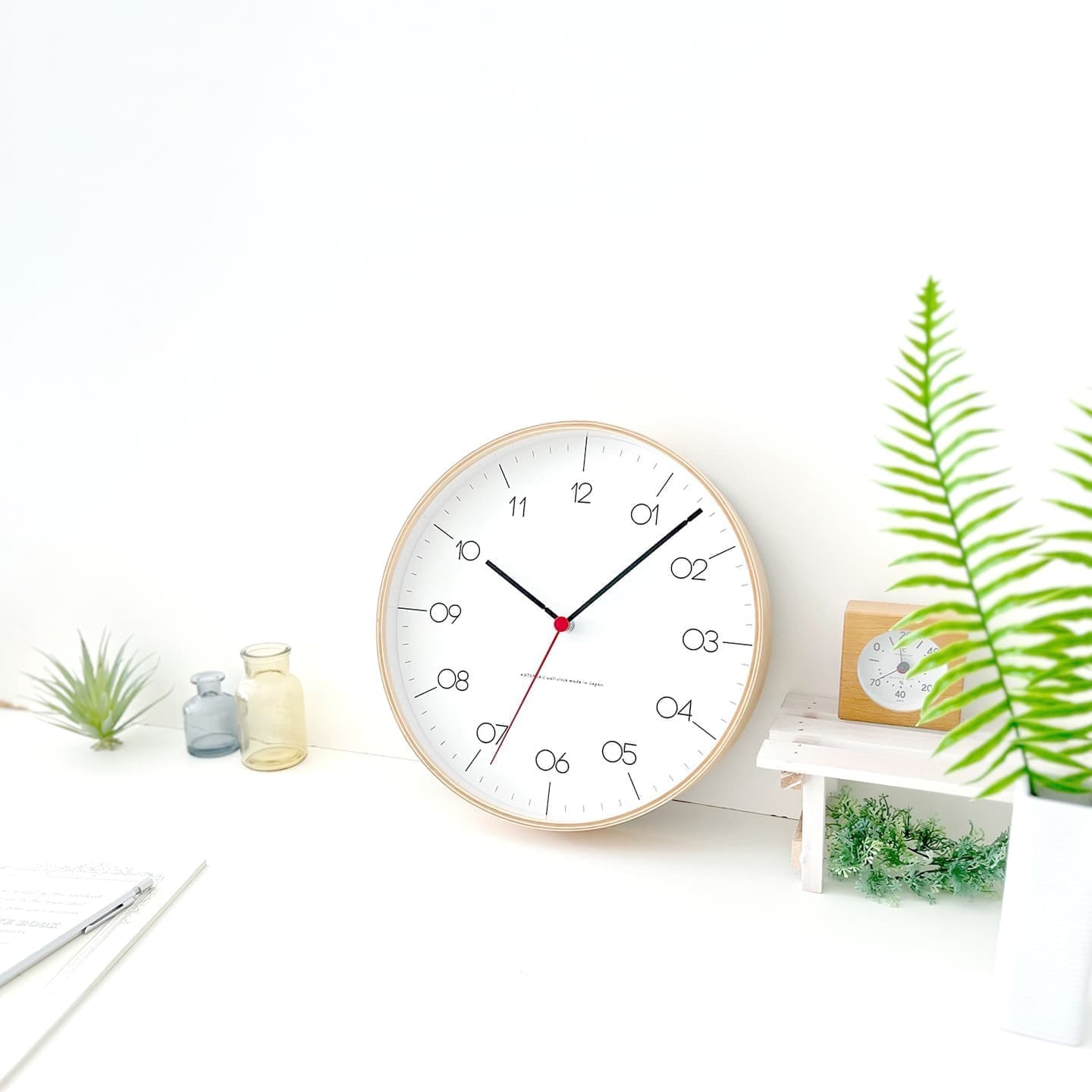 針にまでこだわりのあるセイコームーブメントを使った掛け時計