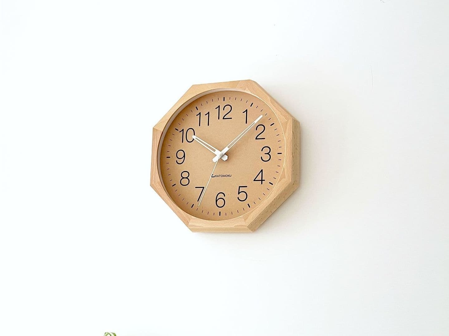 郡上踊りで有名な郡上八幡で観光体験のカトモクのお店を運営する加藤木工が作る日本製セイコー電波壁掛け時計