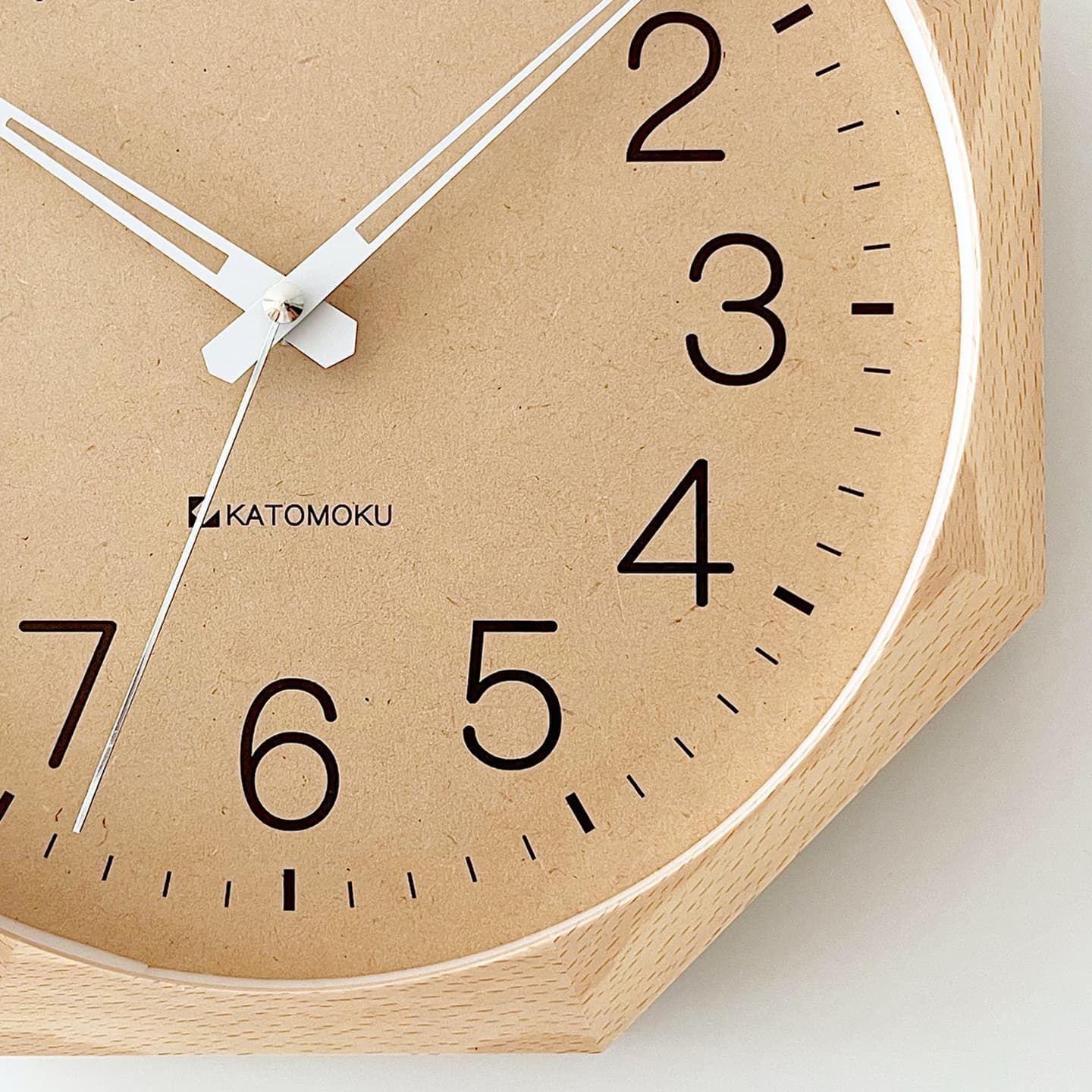 掛け時計 時計 壁掛け時計 静か 無音 静音 木の時計 木製 木工 木材 無垢材 天然素材 連続秒針 スイープムーブメント インテリア 八角形 縁起物 日本製 国産 岐阜県 郡上市 郡上八幡 郡上踊り 