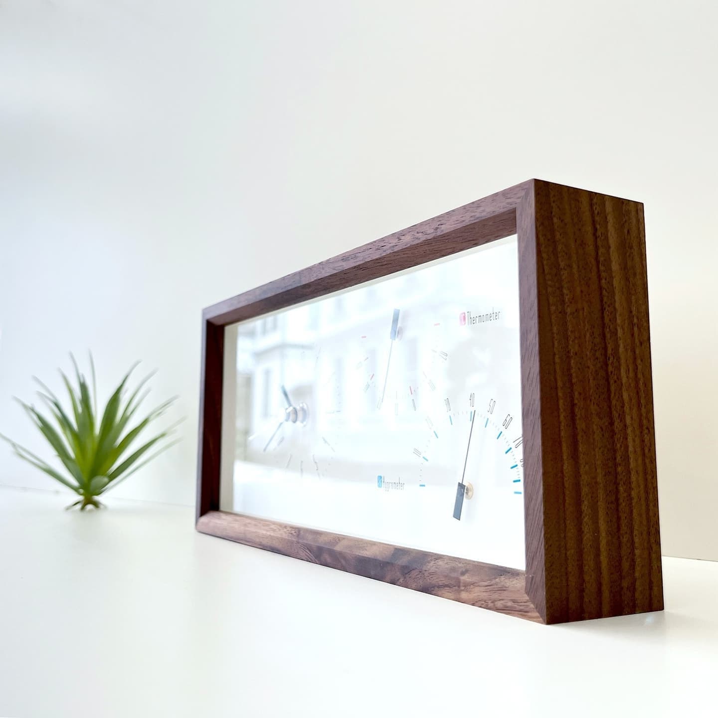 湿度、温度計機付き置き時計