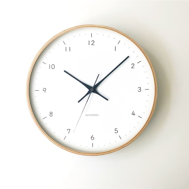 時計 掛け時計 壁掛け時計 電波時計 木の時計 国産 日本 岐阜県 郡上八幡 インテリア 雑貨 丁寧な暮らし 北欧 シンプル オシャレ 静音 静か 自動受信 時刻修正 自動 便利 簡単 SEIKO 無垢材 天然素材 新生活 模様替え 引っ越し お祝い プレゼント ギフト 贈り物 寝室 ベッドルーム 書斎 グレー ナチュラル ブラウン カラー 曲げわっぱ 30cm