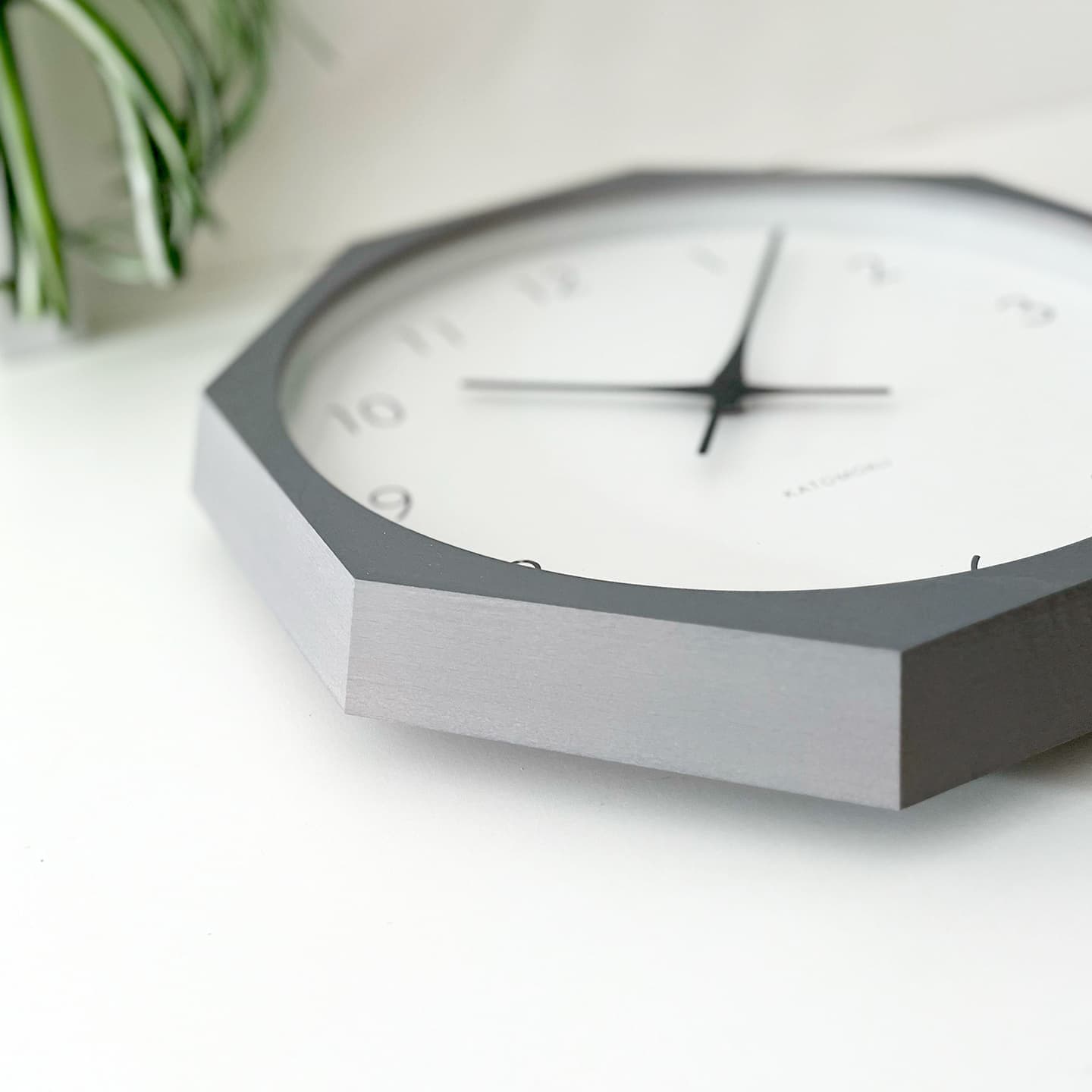 掛け時計 時計 壁掛け時計 静か 無音 静音 木の時計 木製 木工 木材 無垢材 天然素材 連続秒針 スイープムーブメント インテリア 八角形 縁起物 日本製 国産 岐阜県 郡上市 郡上八幡 郡上踊り 