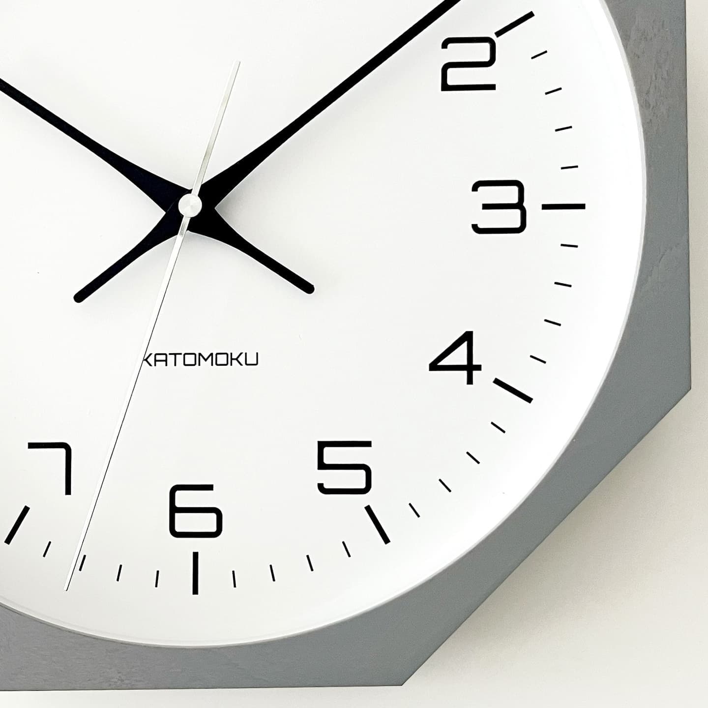 掛け時計 時計 壁掛け時計 静か 無音 静音 木の時計 木製 木工 木材 無垢材 天然素材 連続秒針 スイープムーブメント インテリア 八角形 縁起物 日本製 国産 岐阜県 郡上市 郡上八幡 郡上踊り 